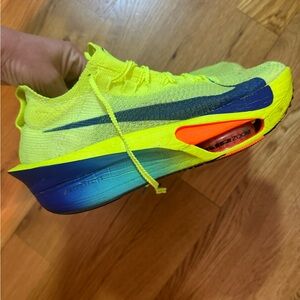 Nike Vaporfly 3s